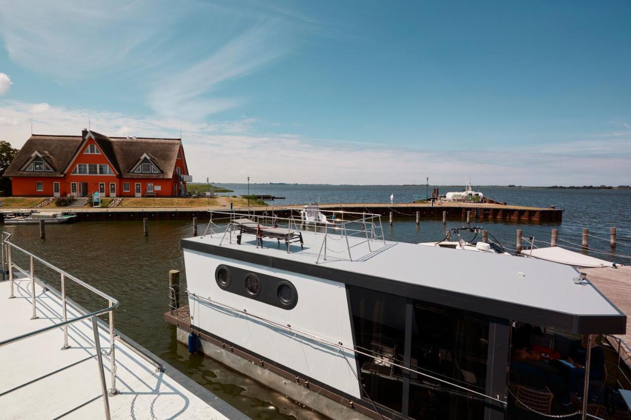 Hausboote Und Fewo Vieregge エクステリア 写真