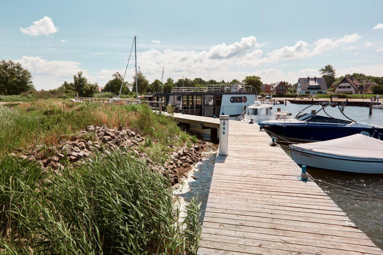 Hausboote Und Fewo Vieregge エクステリア 写真