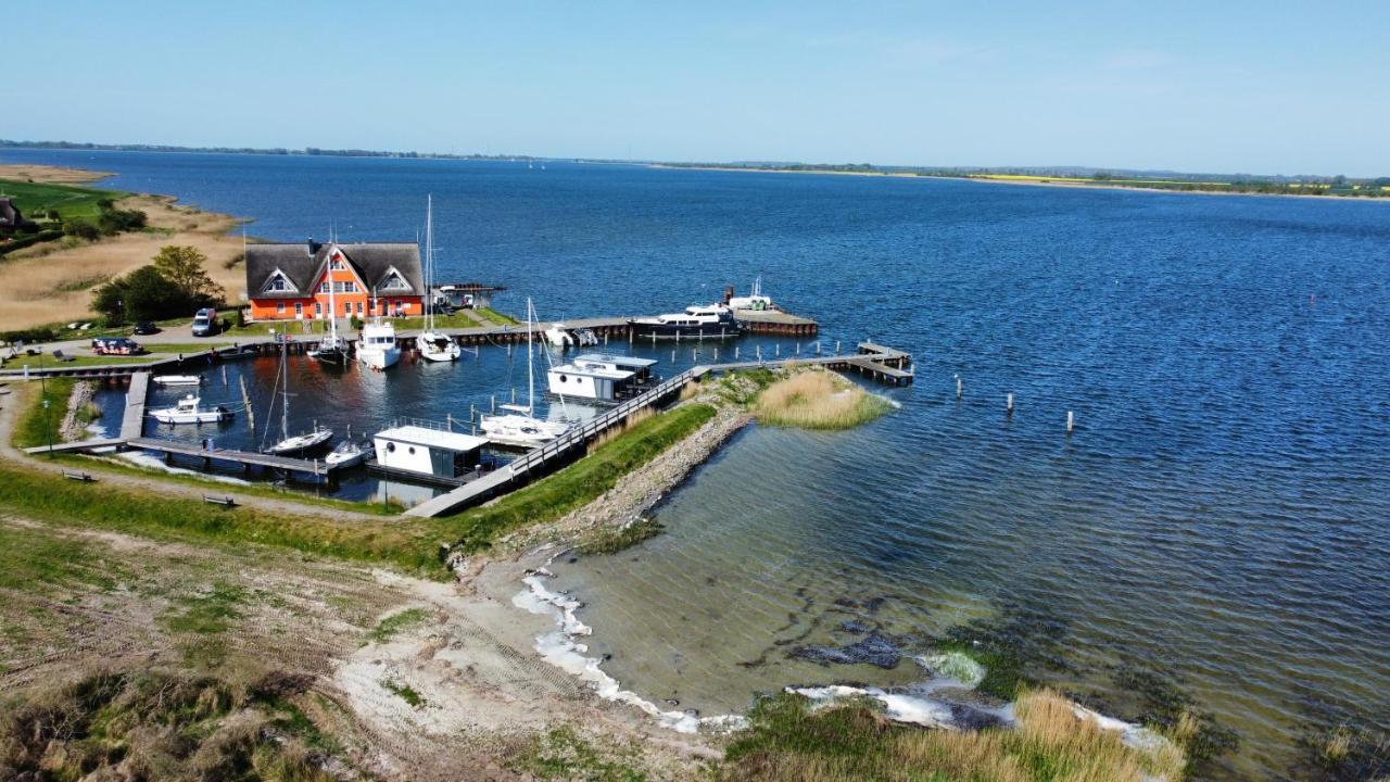 Hausboote Und Fewo Vieregge エクステリア 写真
